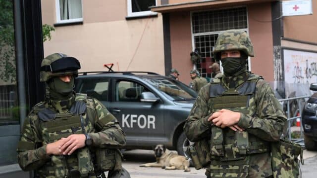 NATO ul trupat në Kosovë: nga 4.700 në 3.000–3.500 ushtarë
