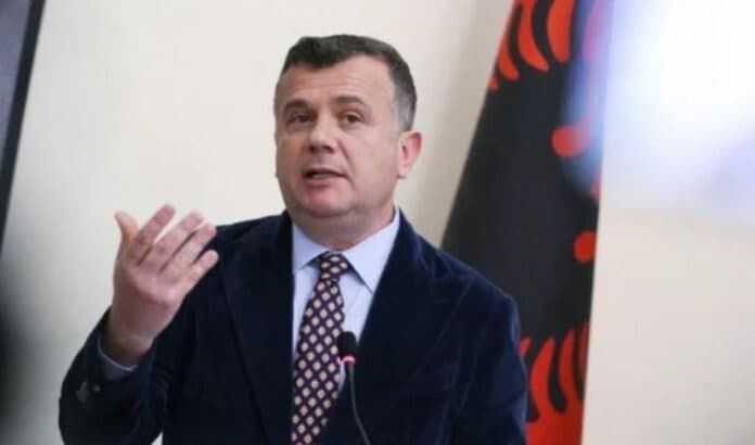“Kam emra”, Balla: Ata që komandojnë dhunën në protestë, pjesë e listëpagesave të shërbimeve të huaja