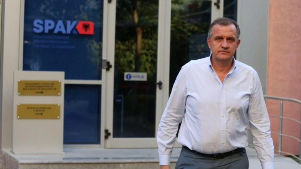 U lirua nga burgu, reagon ish-ministri Ilir Beqaj: Sot jam i lumtur që ndodhem pranë familjes sime
